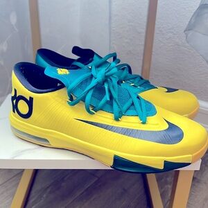 Throwback KD LOW TOP